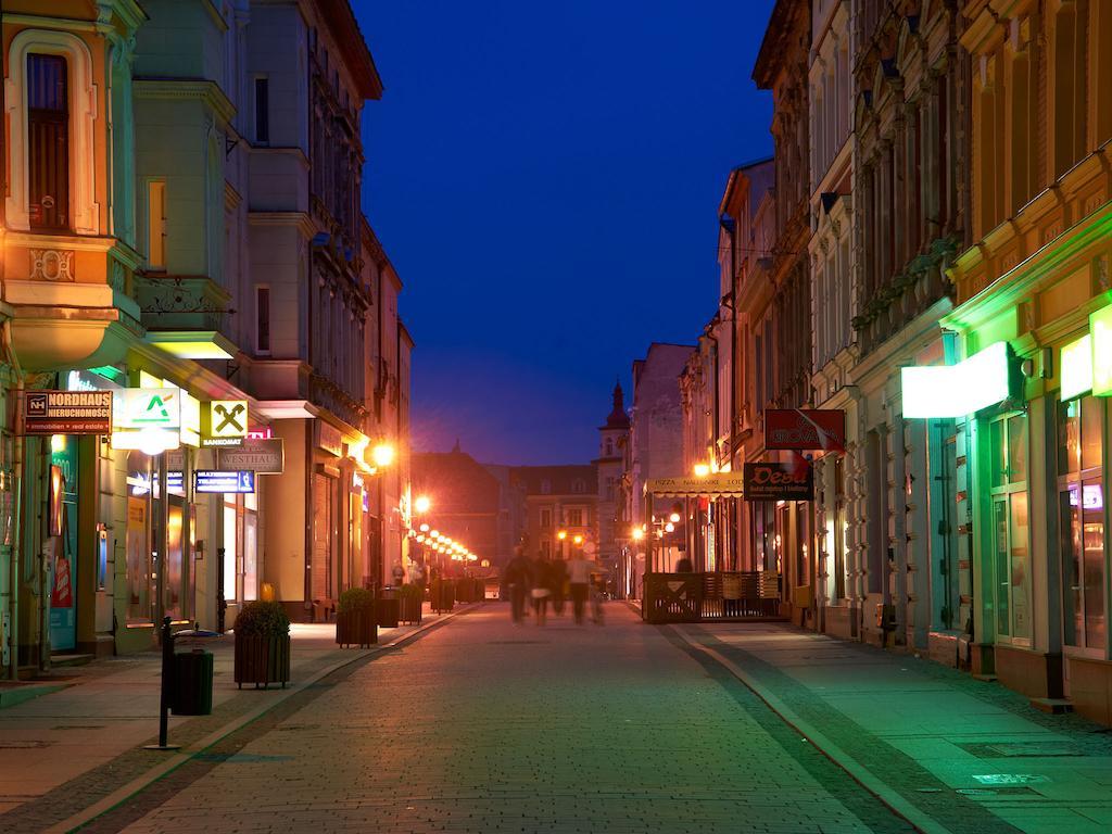 Focus Hotel Premium Inowrocław Exteriör bild